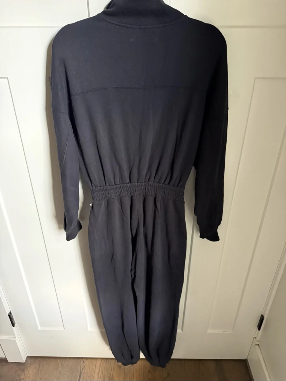 NWT Abercrombie & Fitch Black Zip-Front Lounge Jumpsuit size S.